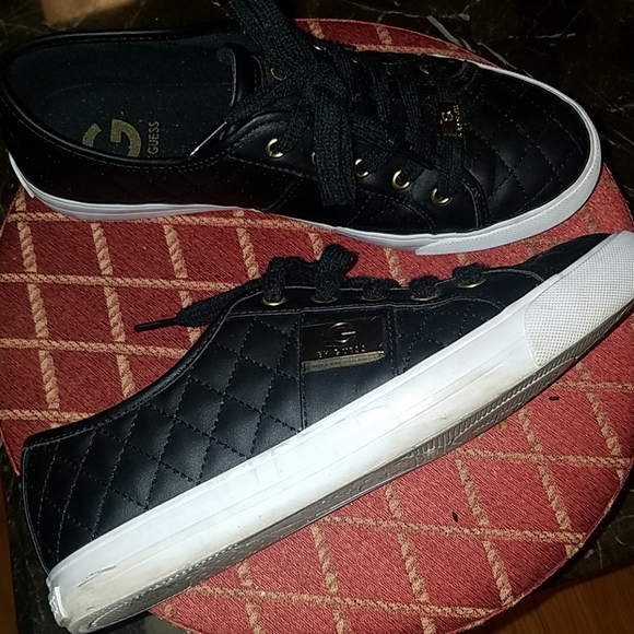 Shoes - Picture 2 of 3